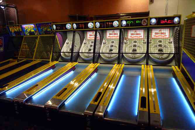 Skee Ball 2.0 with Scoring - 2 Player, 2 Lane Inflatable Arcade Game Rental, Cincinnati A-1 Amusement Party Rentals Inflatables Bouncehouse Games